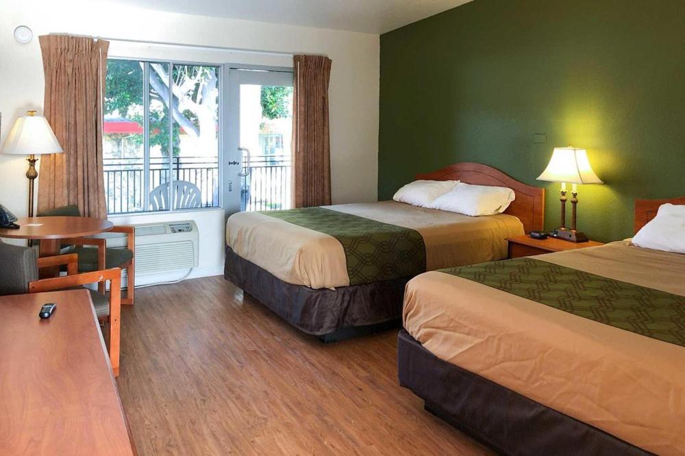 Garden Inn & Suites Oakland Airport ภายนอก รูปภาพ